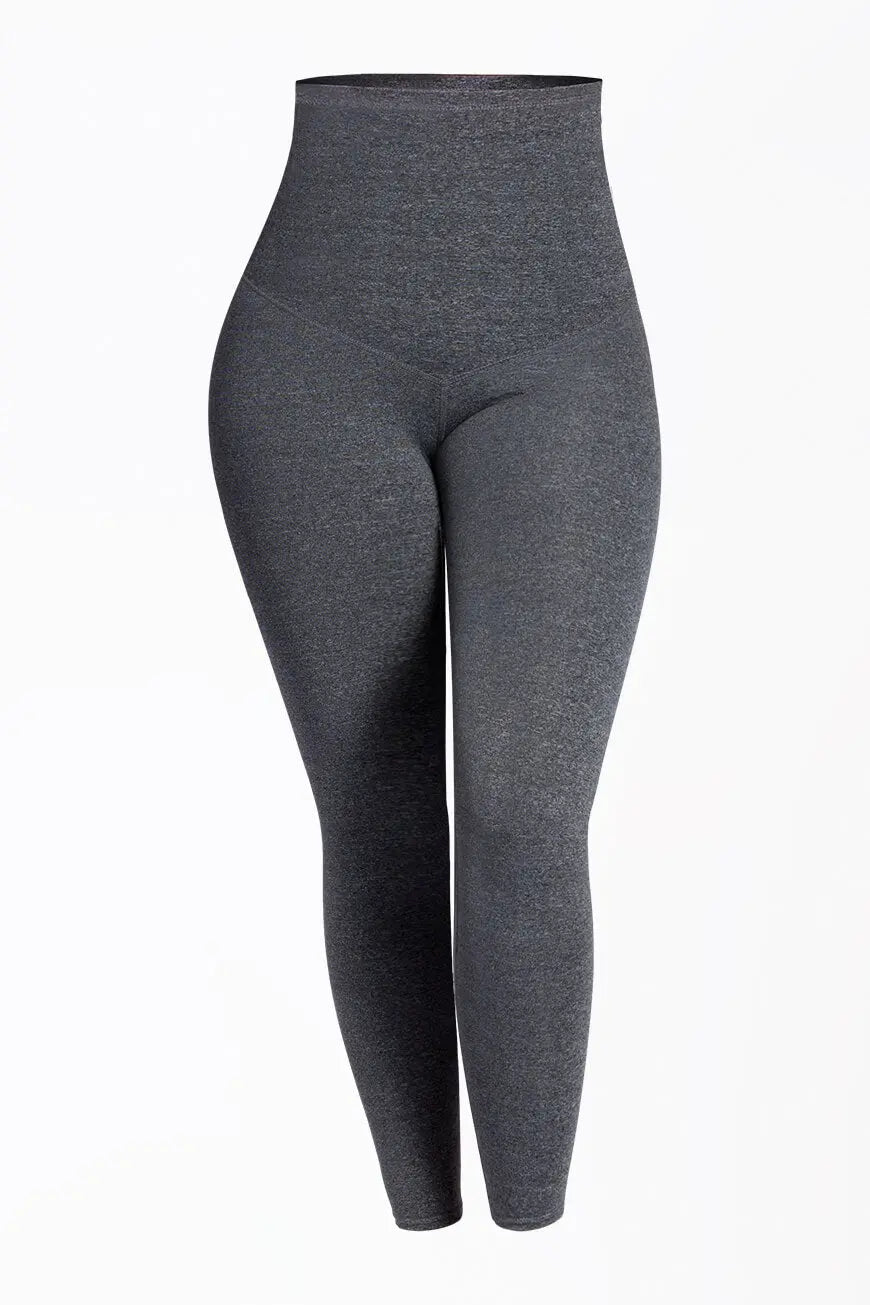 Hey Trendsetters!💕 Feeling all sorts of confident in these high-waisted shaping  leggings from Curveez! 😍 They hug in all the right